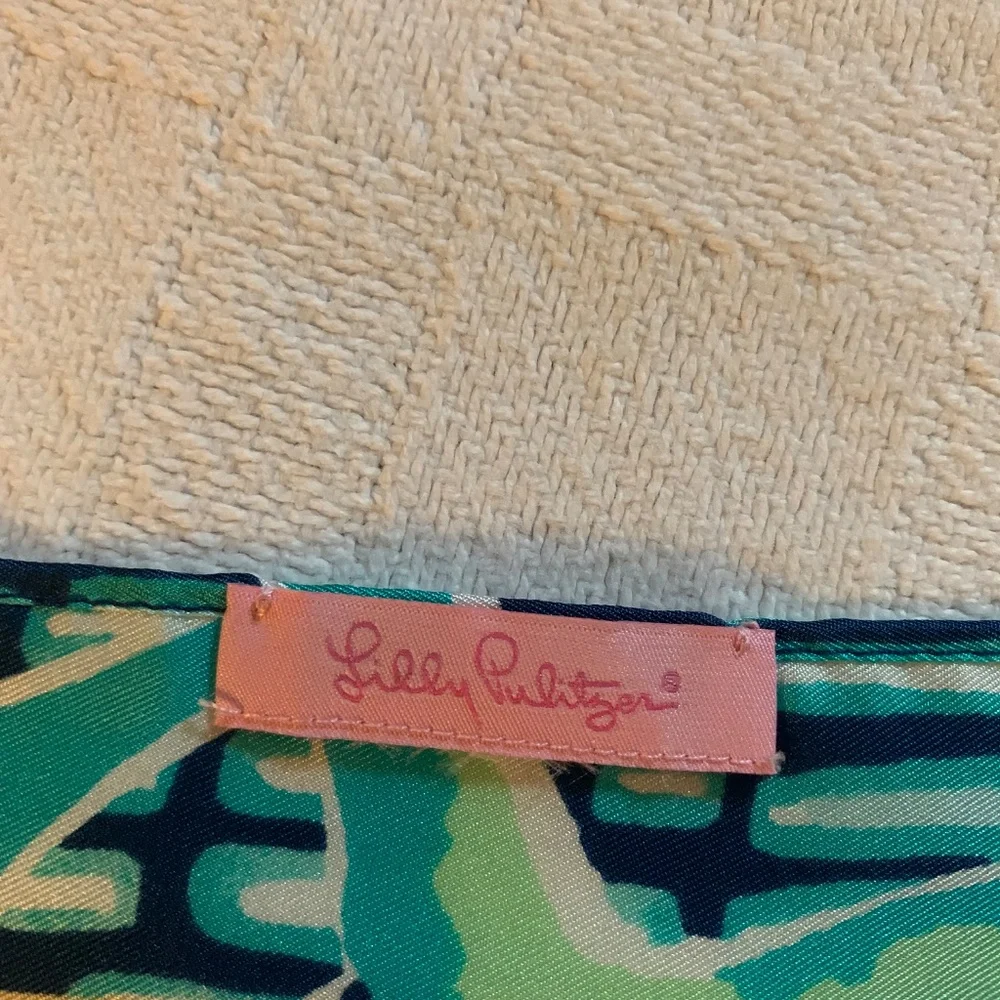 Lilly Pulitzer Silk Elephant scarf - Picture 4 of 4